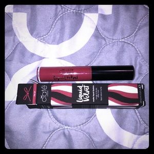 Matte liquid lipstick